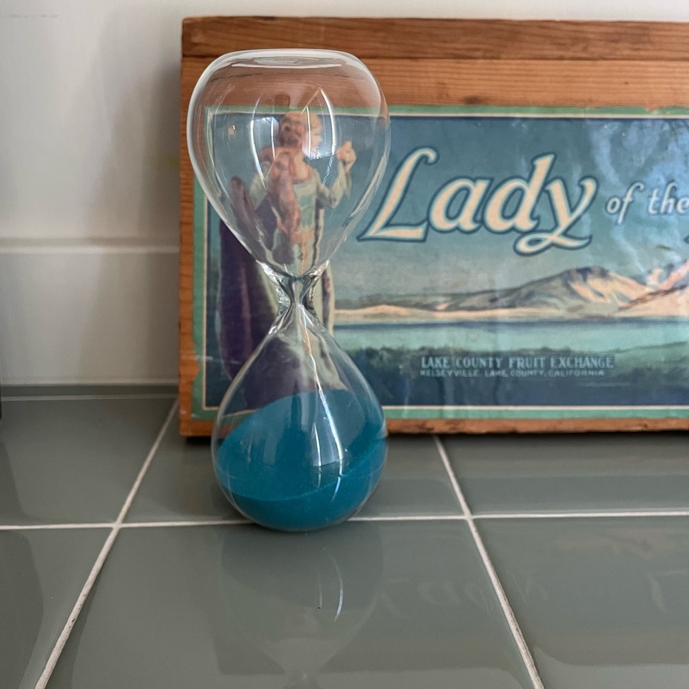 🍄3/$20 Glass Hourglass with Turquoise Sand